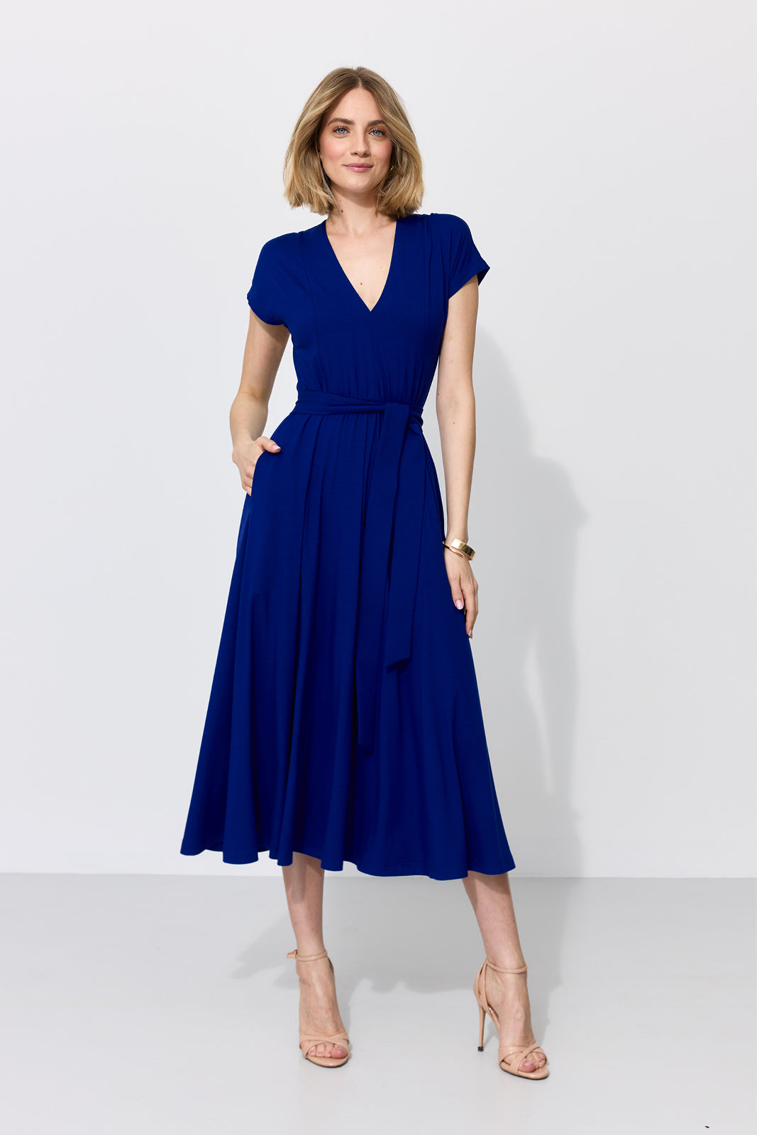 JULIA 176 cm modelka, studentka prawa sukienka XS