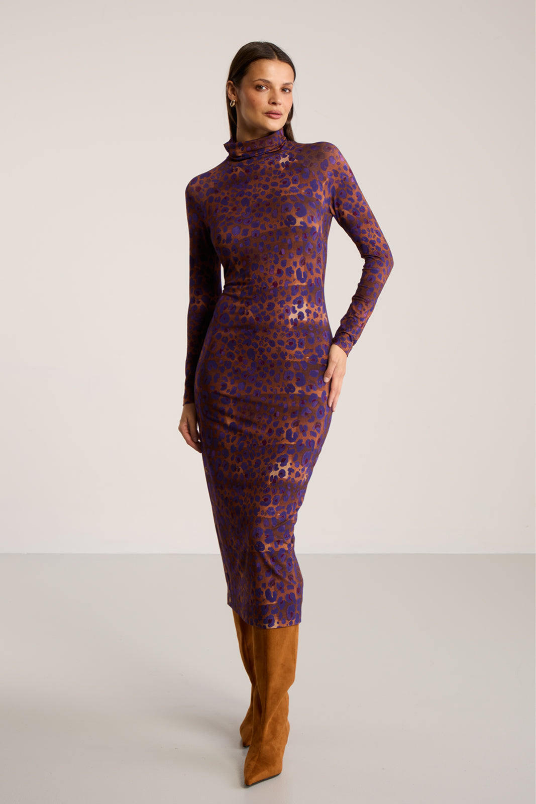 Sukienka SKINCITY Z GOLFEM MAXI print leo burgundy