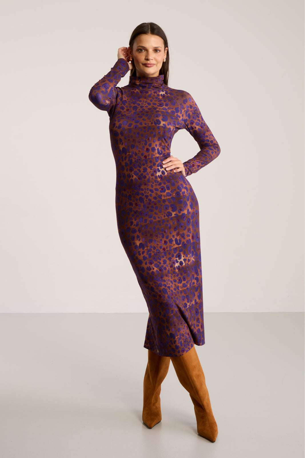 Sukienka SKINCITY Z GOLFEM MAXI print leo burgundy